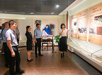 党团先锋｜学校党委理论学习中心组（扩大）开展“学习王选精神、砥砺报国初心”专题学习活动